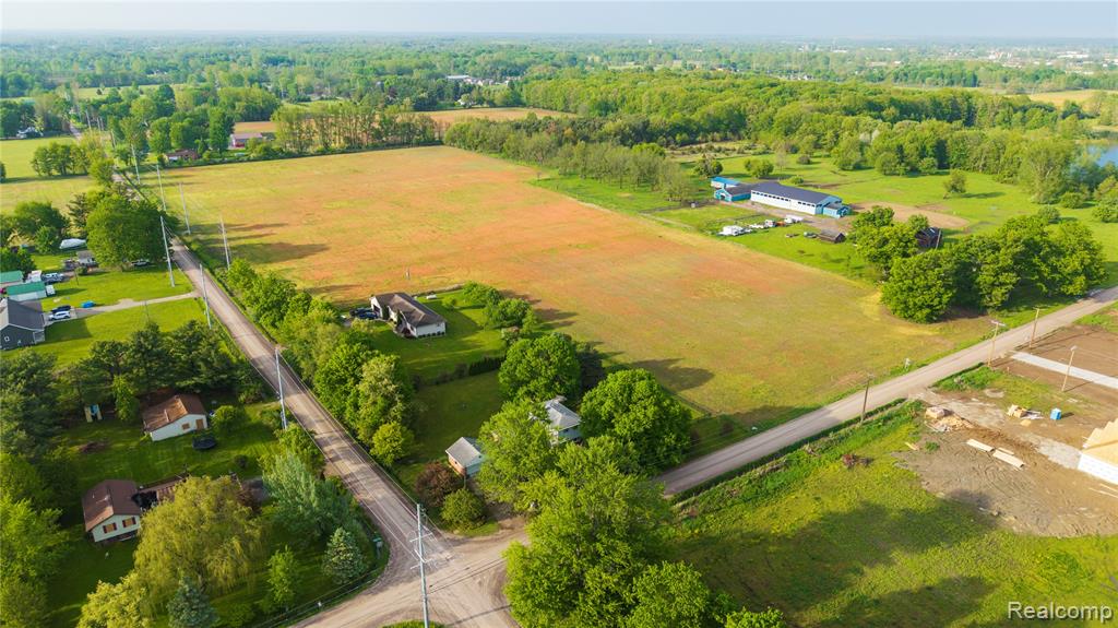 27605 Hagen Road Property Photo 8