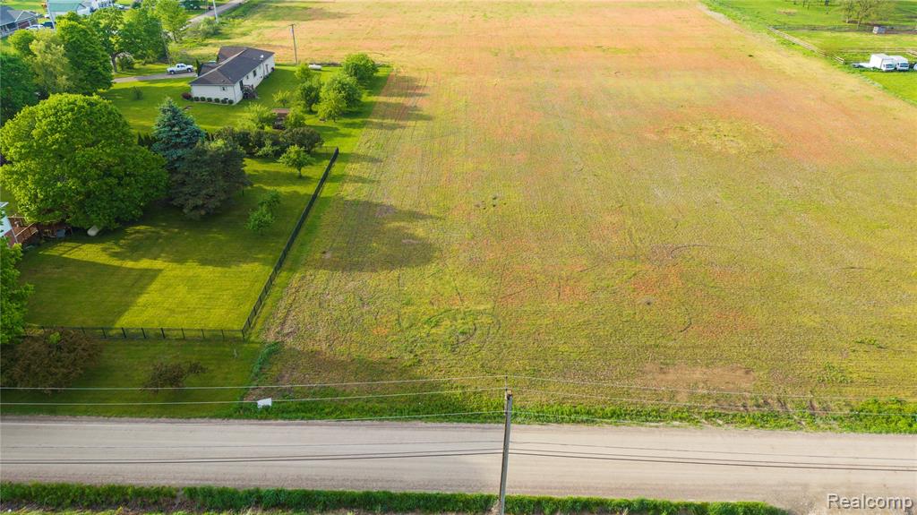 27605 Hagen Road Property Photo 9