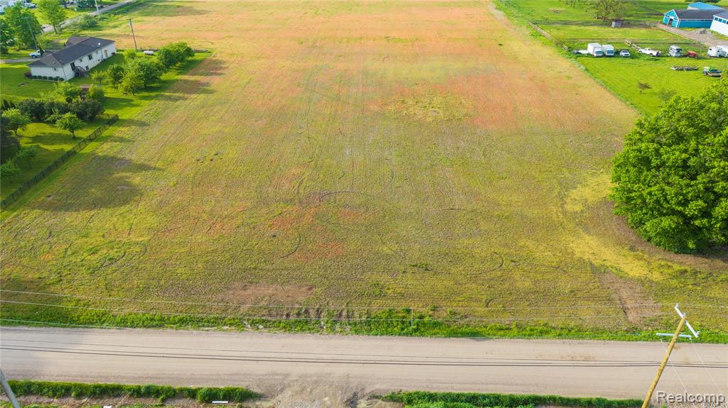 27605 Hagen Road Property Photo 10