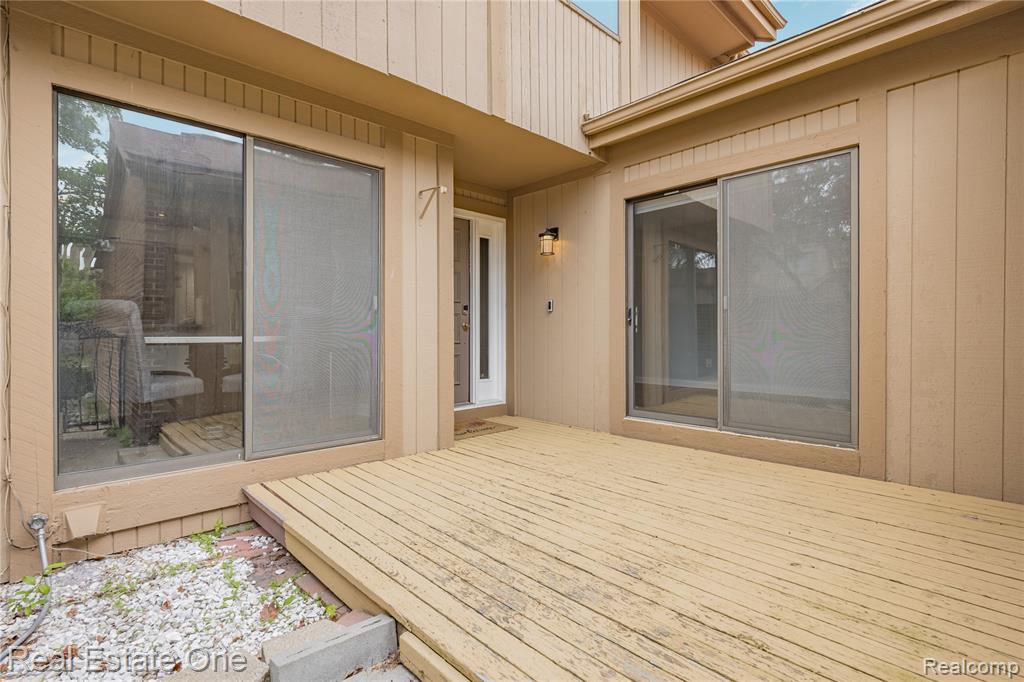 5345 Wright Way Property Photo 8