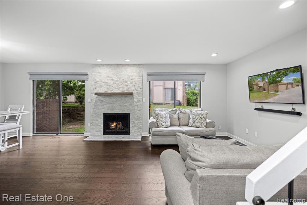 5345 Wright Way Property Photo 12
