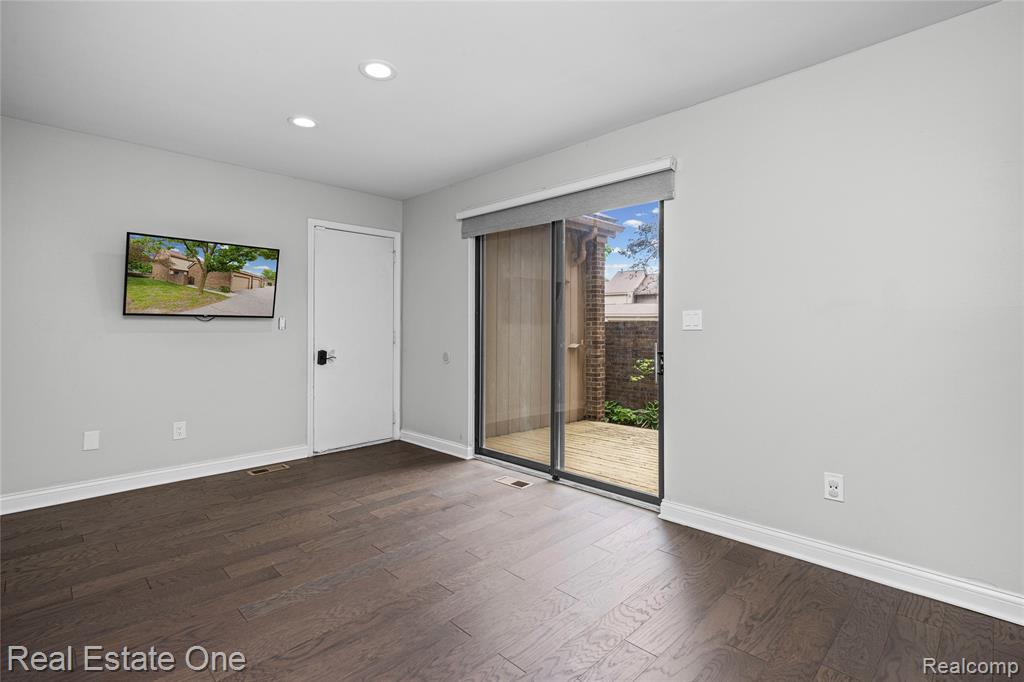 5345 Wright Way Property Photo 32