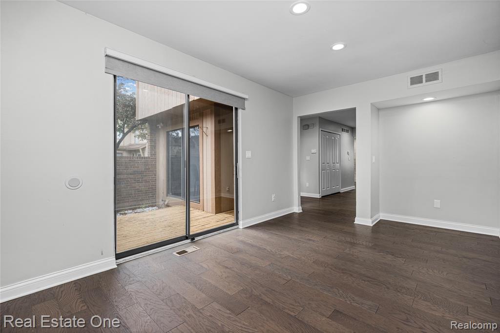 5345 Wright Way Property Photo 33