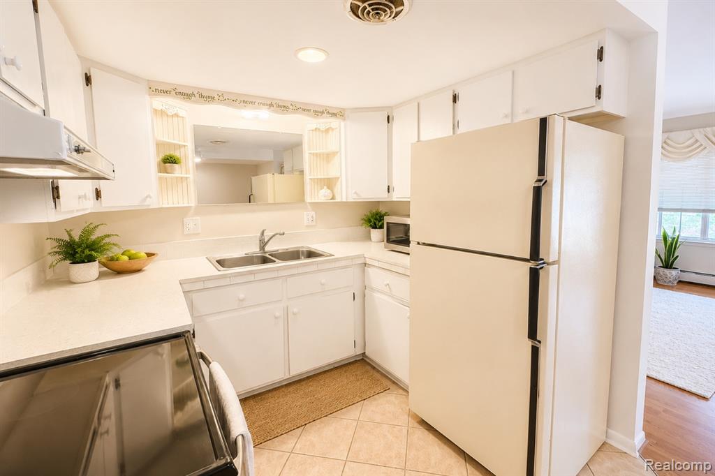 61227 Heritage Property Photo 6