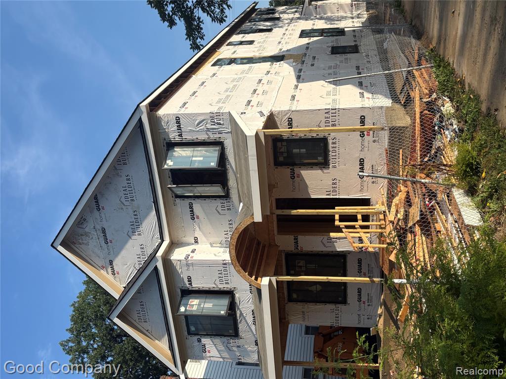 519 E Farnum Avenue Property Photo 3