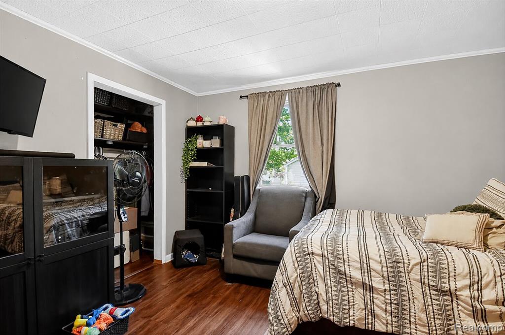 3660 Keewahdin Road Property Photo 18