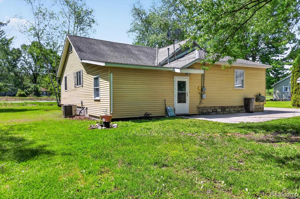 3660 Keewahdin Road Property Photo 32