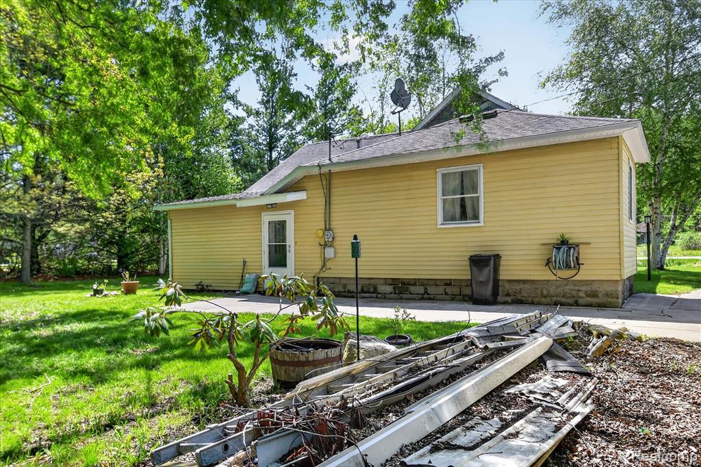 3660 Keewahdin Road Property Photo 34