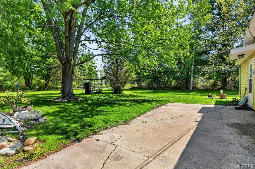 3660 Keewahdin Road Property Photo 37