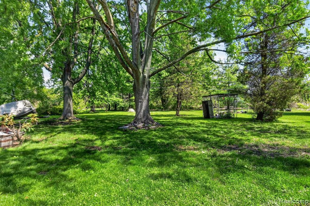3660 Keewahdin Road Property Photo 38