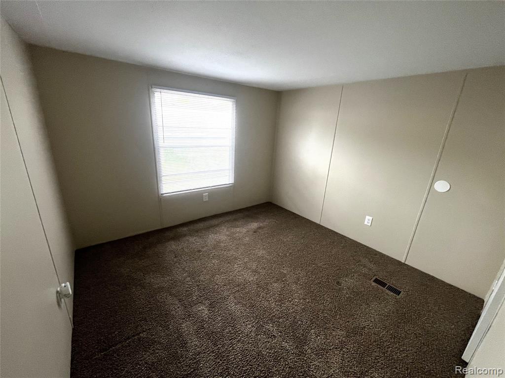 80 Pool Drive Property Photo 16