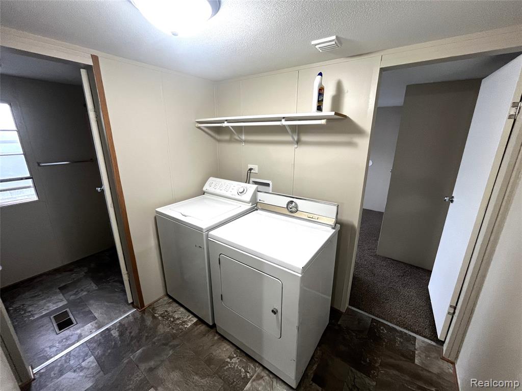 80 Pool Drive Property Photo 17