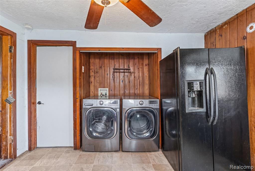 3385 N Genesee Road Property Photo 10