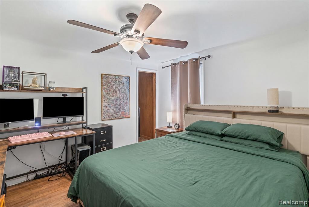 3385 N Genesee Road Property Photo 13