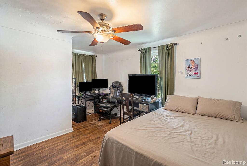 3385 N Genesee Road Property Photo 14