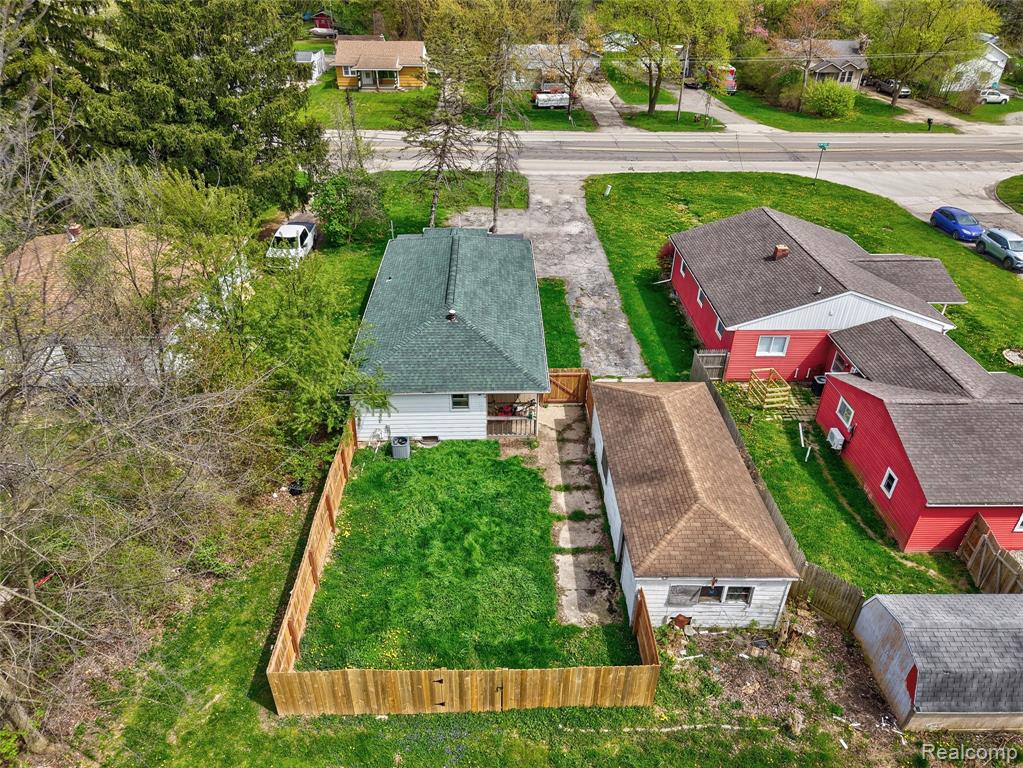 3385 N Genesee Road Property Photo 23