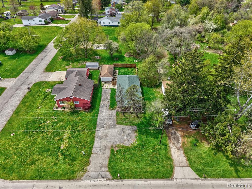 3385 N Genesee Road Property Photo 24