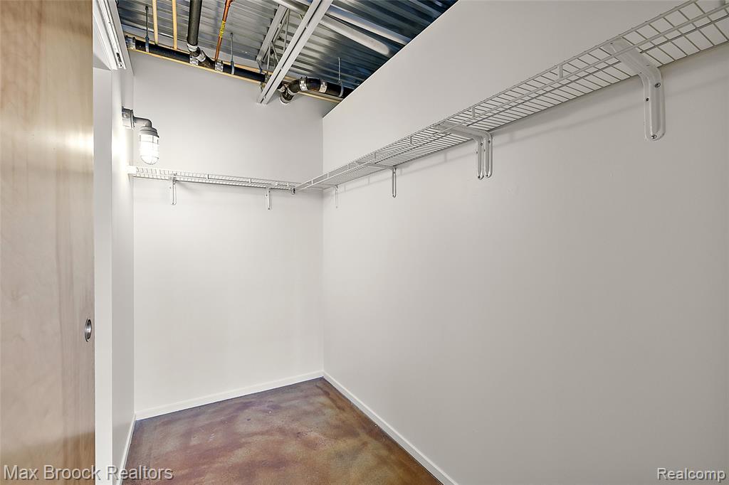 333 E Parent Avenue Property Photo 12