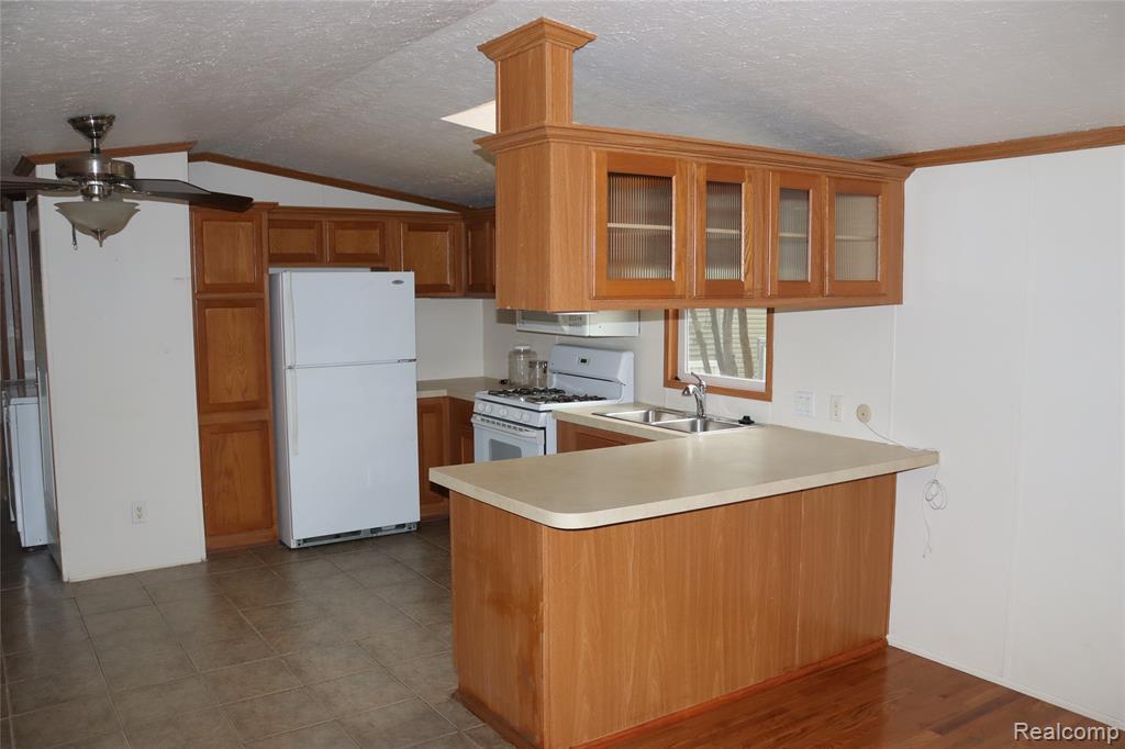 179 Terri Dr. Property Photo 8