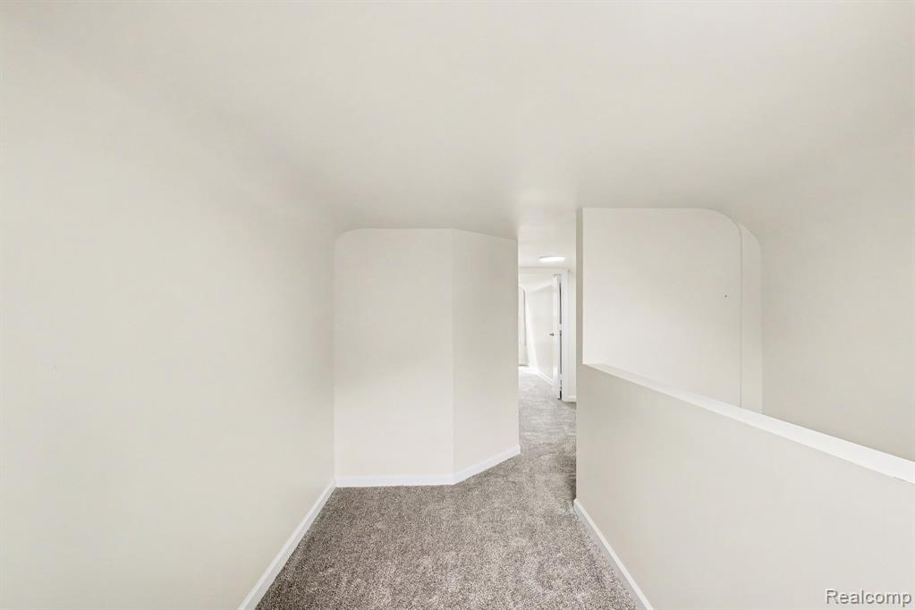 1093 W Maple Avenue Property Photo 10