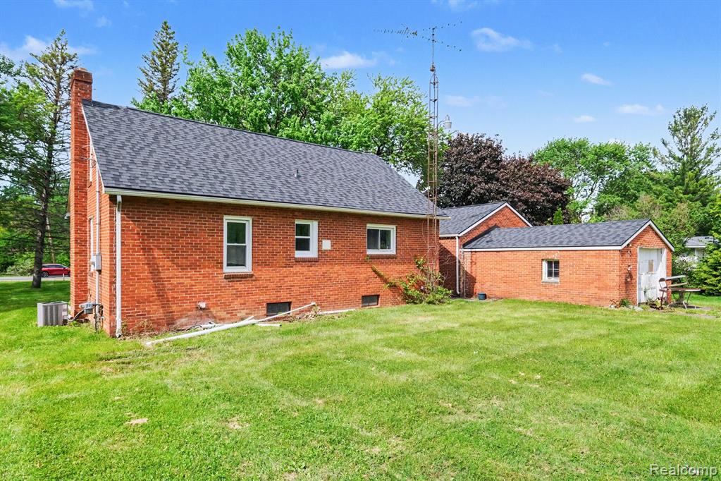 1093 W Maple Avenue Property Photo 14