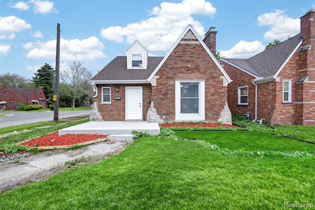 10001 Greensboro Street Property Photo 1