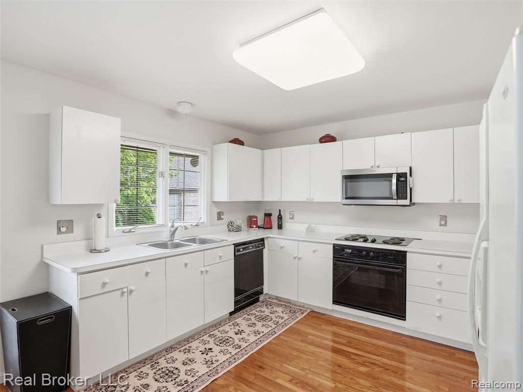 2710 Maitland Drive Property Photo 13