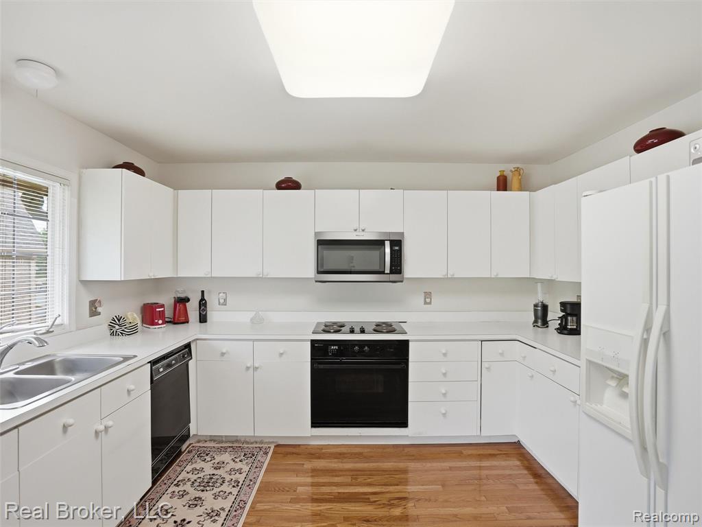 2710 Maitland Drive Property Photo 15