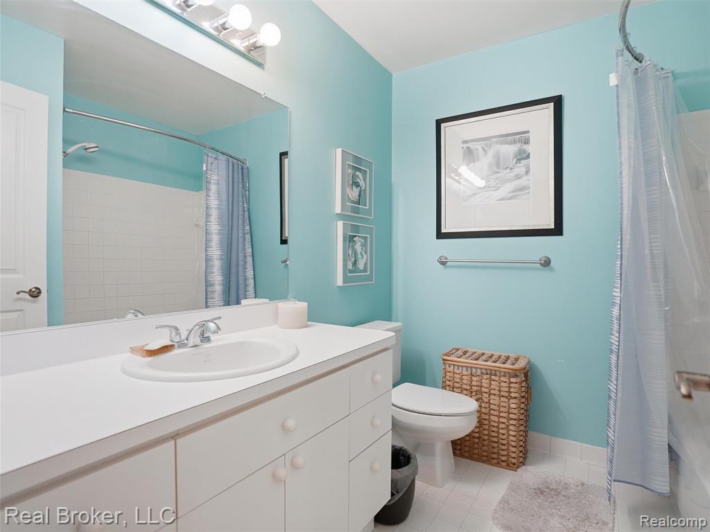 2710 Maitland Drive Property Photo 18