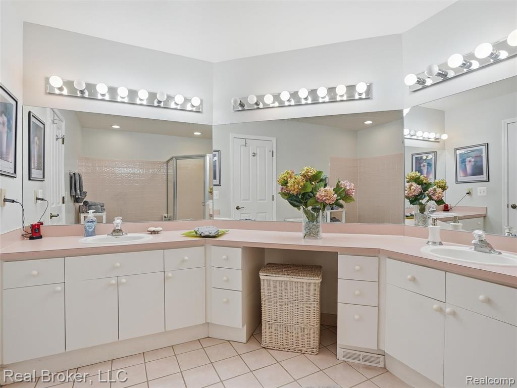 2710 Maitland Drive Property Photo 25