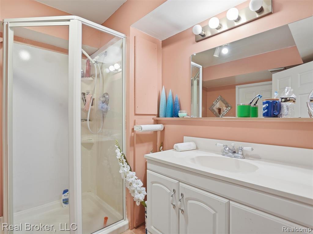 2710 Maitland Drive Property Photo 29