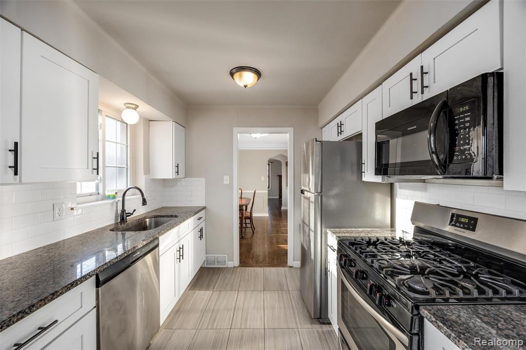 20701 Toles Lane Property Photo 4