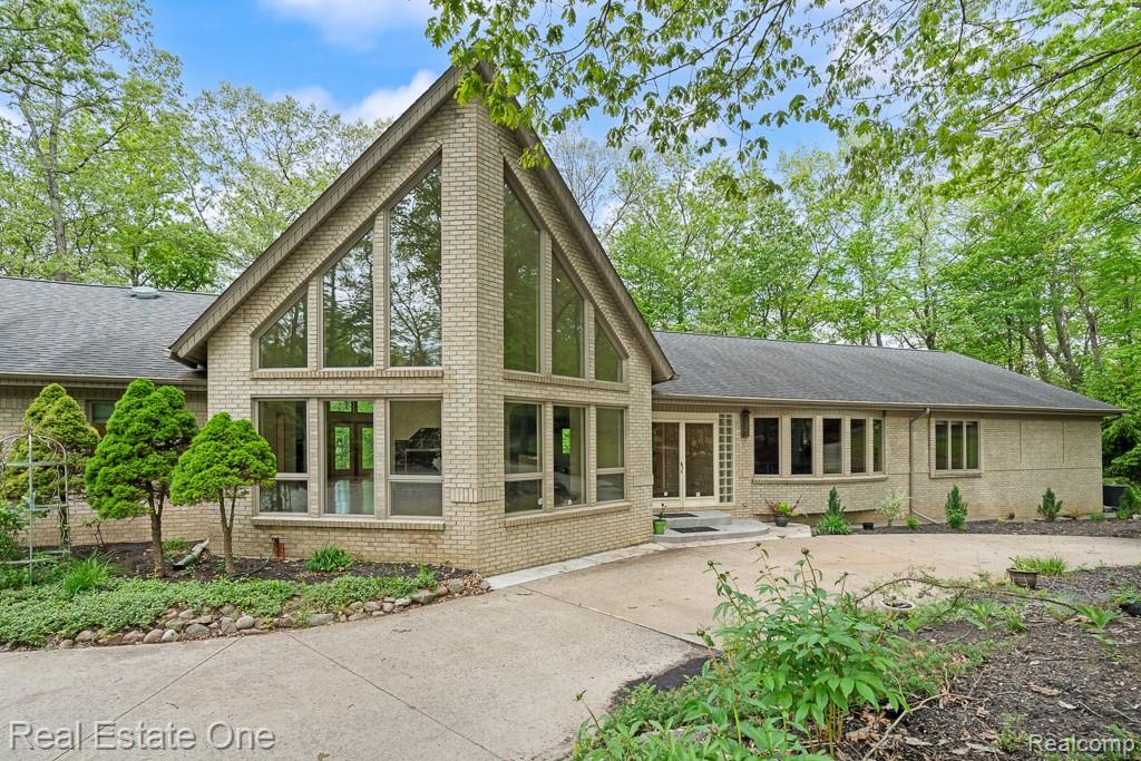 2670 Spring Grove Drive Property Photo 1