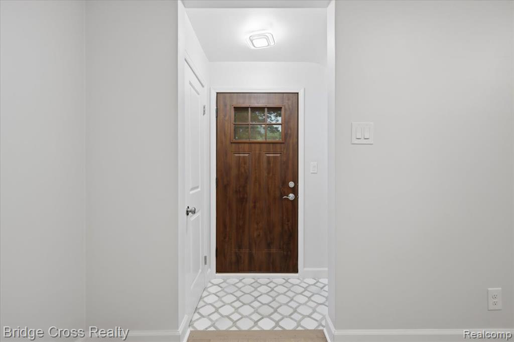 1790 Humphrey Avenue Property Photo 3