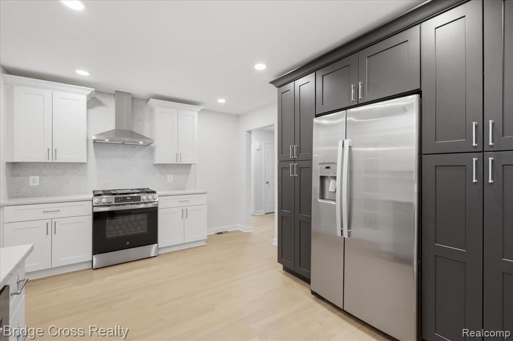 1790 Humphrey Avenue Property Photo 9