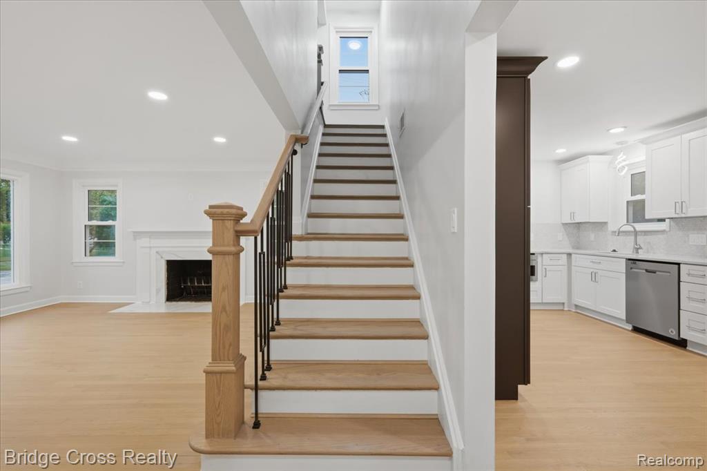 1790 Humphrey Avenue Property Photo 13
