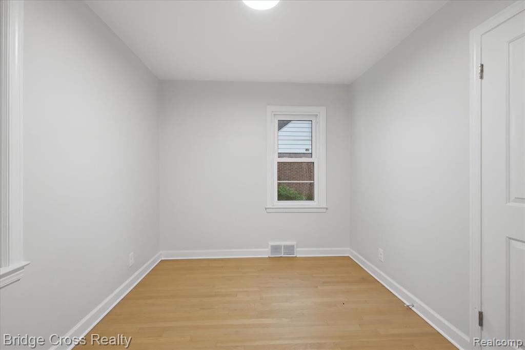 1790 Humphrey Avenue Property Photo 16