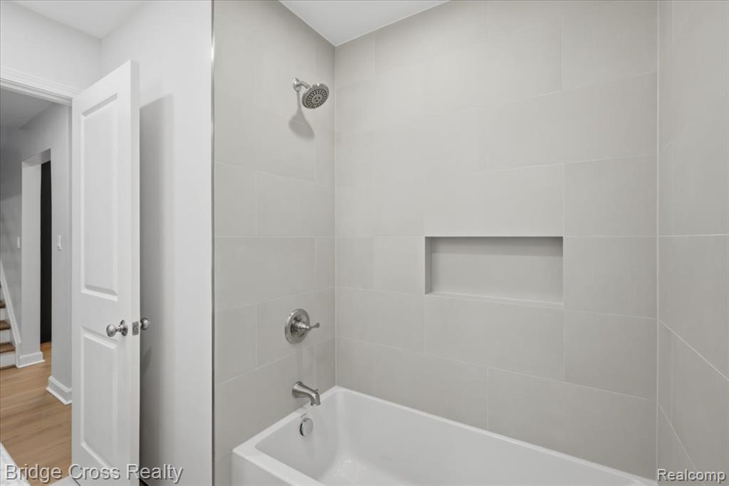 1790 Humphrey Avenue Property Photo 19
