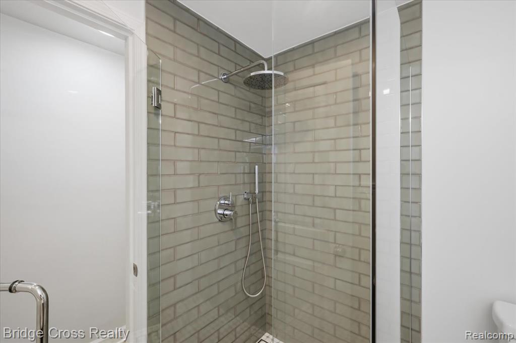1790 Humphrey Avenue Property Photo 28