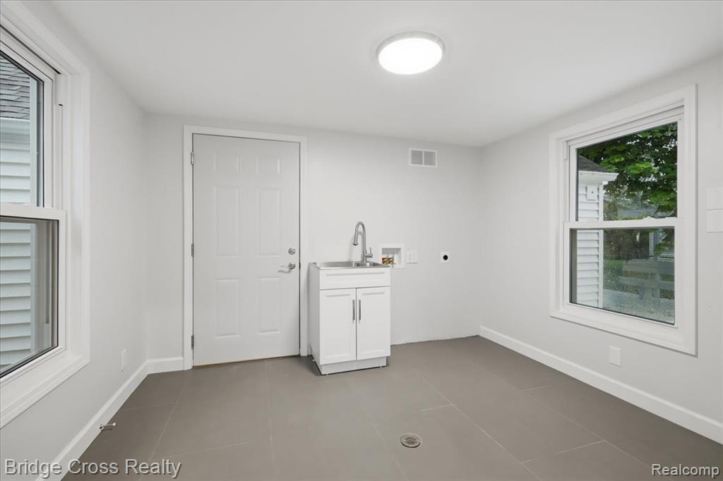 1790 Humphrey Avenue Property Photo 29