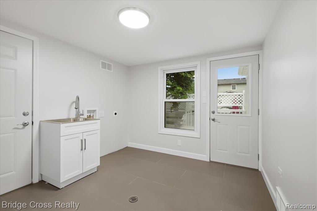 1790 Humphrey Avenue Property Photo 30