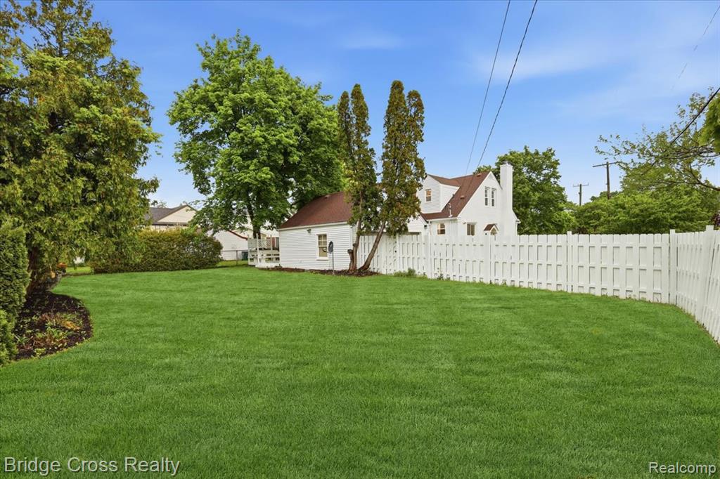 1790 Humphrey Avenue Property Photo 36