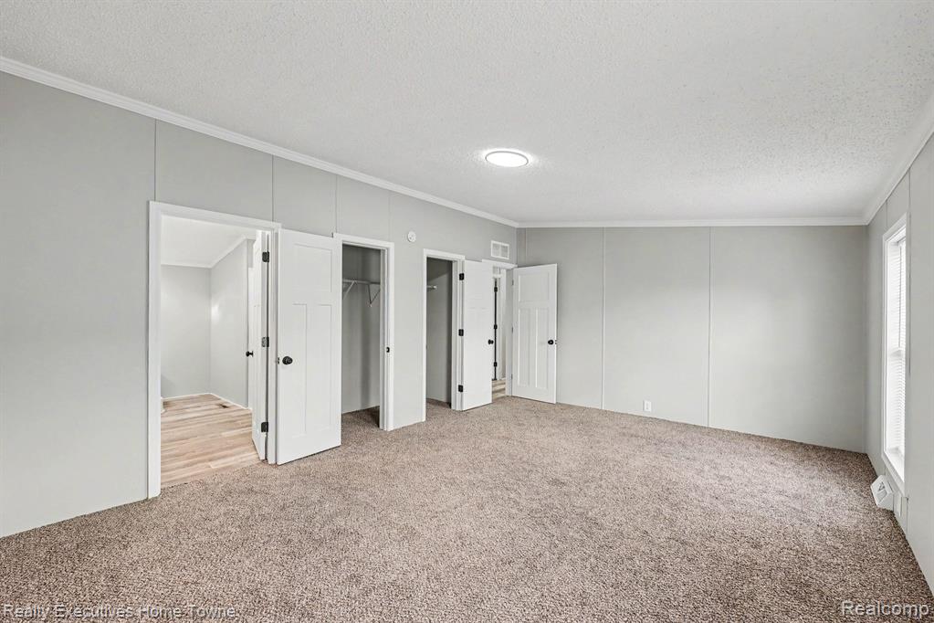 59587 Susan Ln N. Property Photo 20
