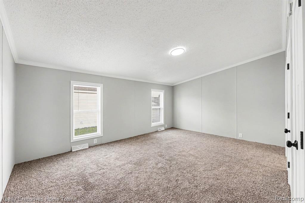 59587 Susan Ln N. Property Photo 21
