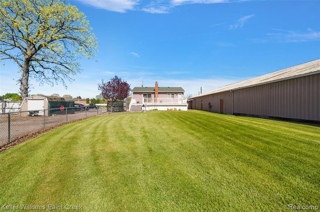 4376 Beecher Road Property Photo 5