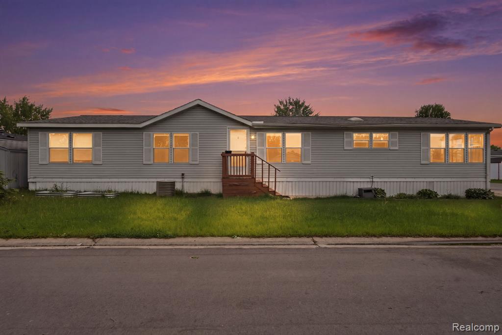 29585 Cambridge Court Property Photo 1