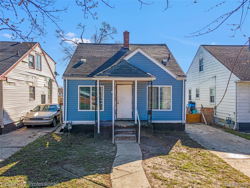 8040 Plainview Avenue Property Photo 1