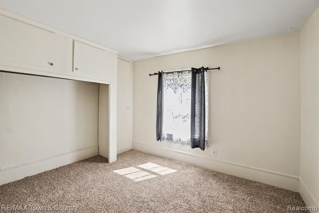 2062 E Schumacher Avenue Property Photo 11