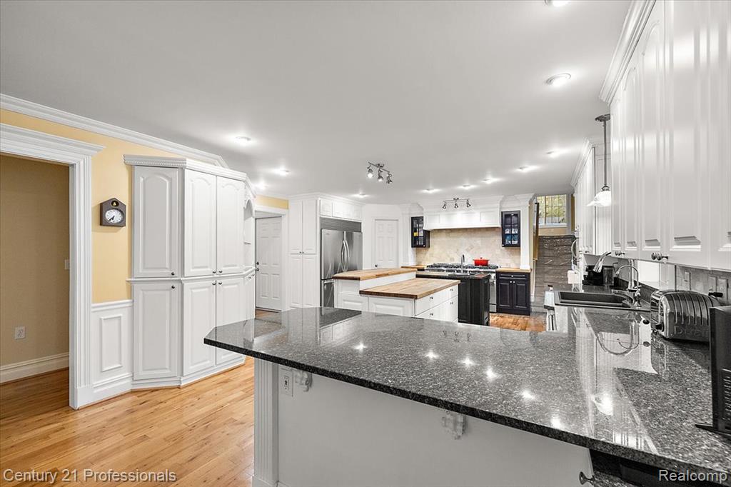 6705 College Park Drive Property Photo 37