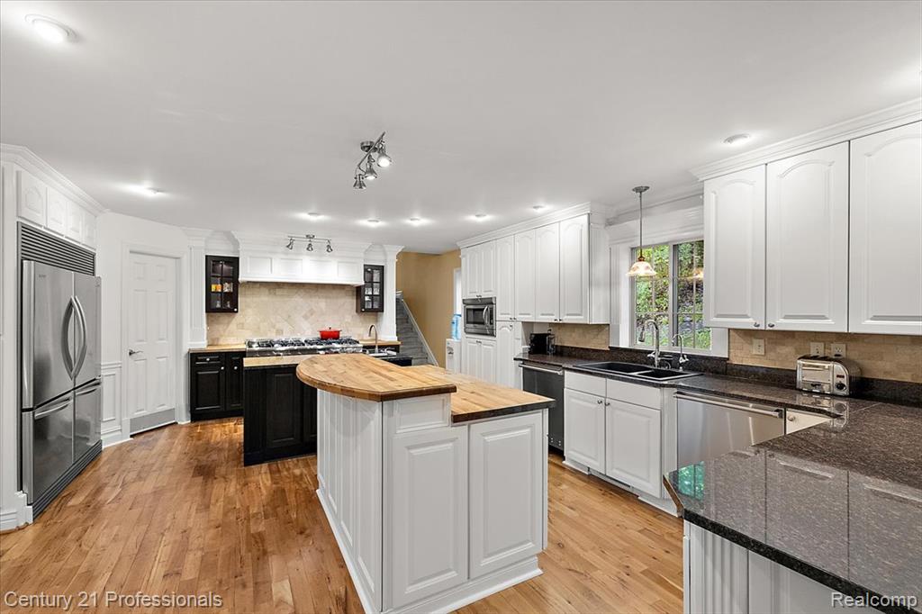 6705 College Park Drive Property Photo 39
